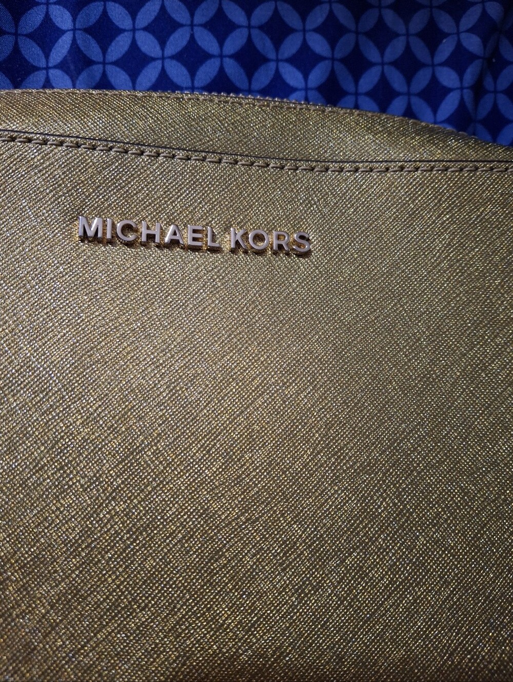 Michael Kors Metallic Gold Saffiano Crossbody Shoulder Bag - Picture 3 of 4